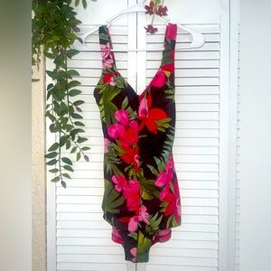 Women’s Tropical Floral Maxine Hollywood Runched Front 12 Swim Bathing Suit Pool